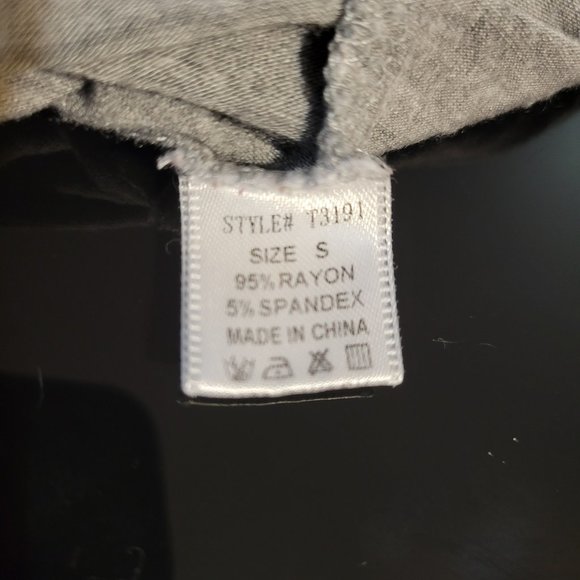 Bear Dance Gray Musical Notes & Cats Tank Top. - Picture 5 of 5